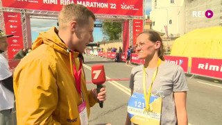 Saruna Rīgas maratonā ar protēžu skrējēju Dinu Grīnbergu
