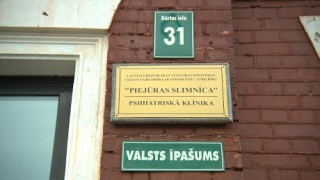 Kāpēc Liepājas psihiatriskā klīnika jāapvieno ar gandrīz 200 km attālo "Ģintermuižu" Jelgavā?