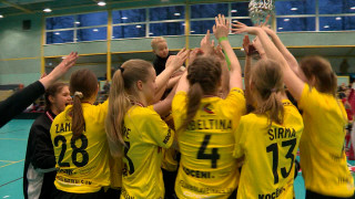 Latvijas - Igaunijas florbola līgas finālā noskaidrotas čempiones un medaļnieces