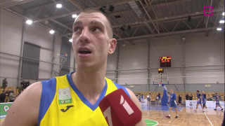 Latvijas-Igaunijas basketbola līgas spēle "Latvijas Universitāte" - BK "Ventspils". Intervija ar Linardu Jaunzemu