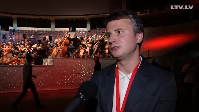 Intervija ar Simfoniskā koncerta režisoru Dāvi Sīmani