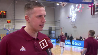 Eiropas čempionāta atlases spēle basketbolā sievietēm Latvija - Izraēla. Intervija ar Mārtiņu Gulbi