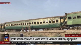 Pakistānā vilciena katastrofā vismaz 30 bojāgājušie