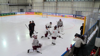 Latvijas hokeja izlase gatavojas spēlei pret Norvēģiju