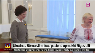 Ukrainas Bērnu slimnīcas pacienti apmeklē Rīgas pili
