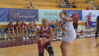 Latvijas sieviešu izlases pārbaudes spēle basketbolā. Latvija - Somija