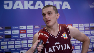 Pēcspēles intervijas ar Latvijas basketbolistiem Gražuli un Zoriku