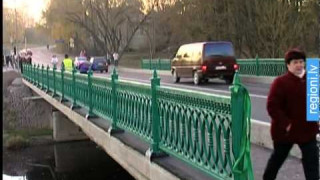 Dobelē atjaunots tilts pār Bērzes upi